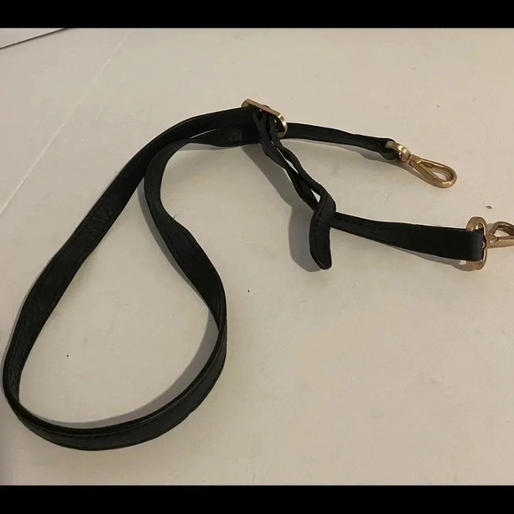 T Tahari black leather satchel handbag - Picture 12 of 15